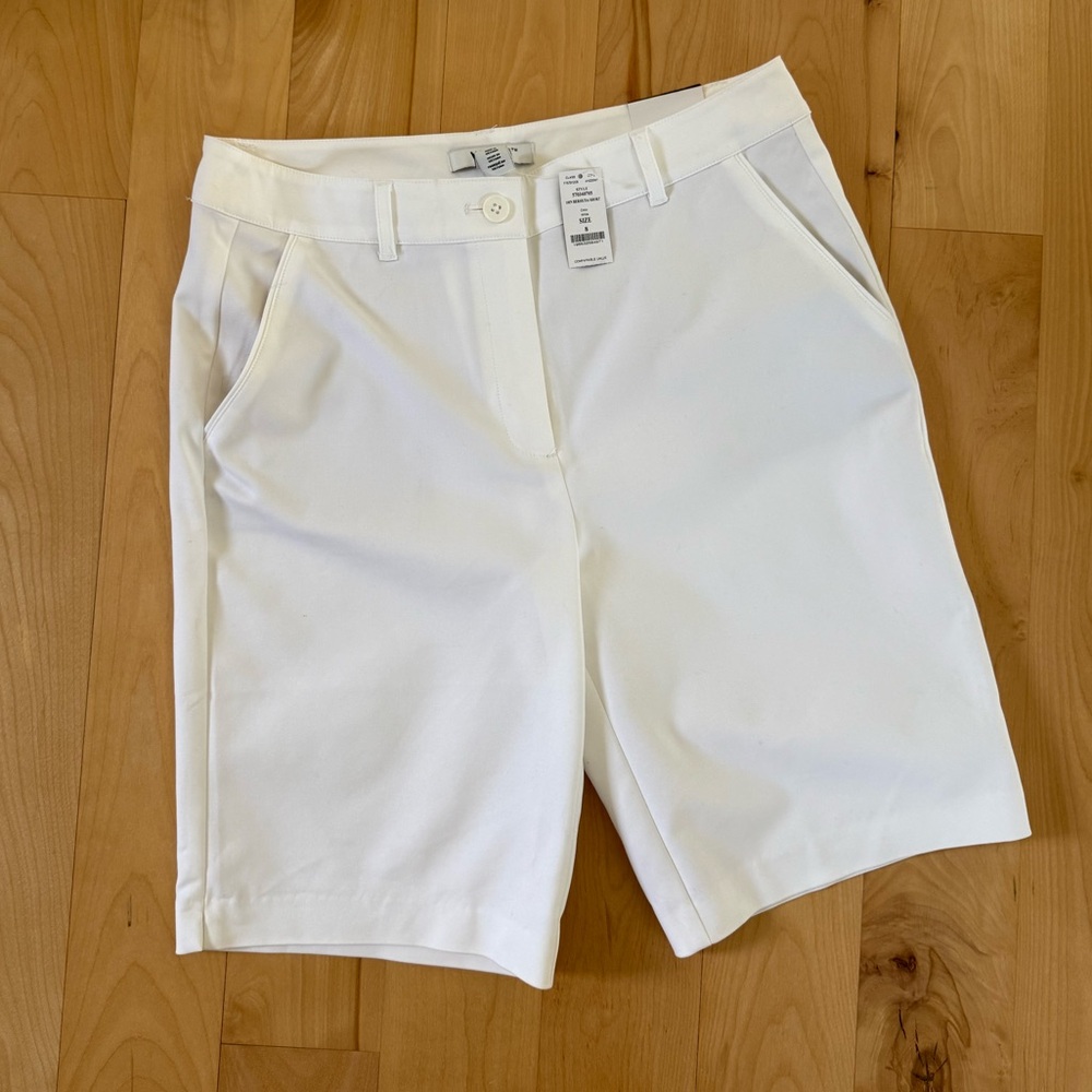 SOLD * White House Black Market WHBM White Bermuda Shorts Sz 8 NWT